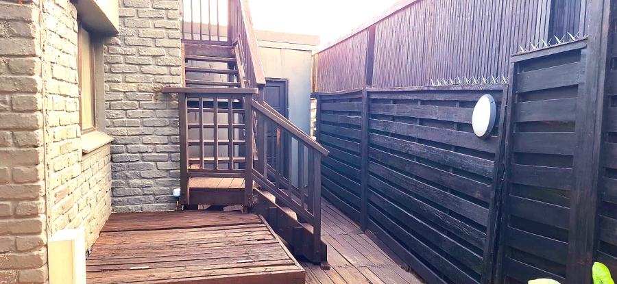 5 Bedroom Property for Sale in Beacon Bay Eastern Cape